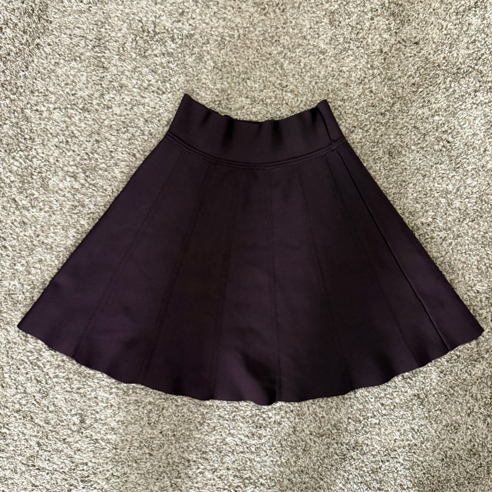 Aritzia Wilfred Pull on stretch knit A line flare skirt knee length small purple